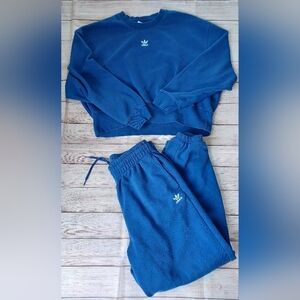 Adidas Adicolor Essentials. Sweat Set. Womans Medium.